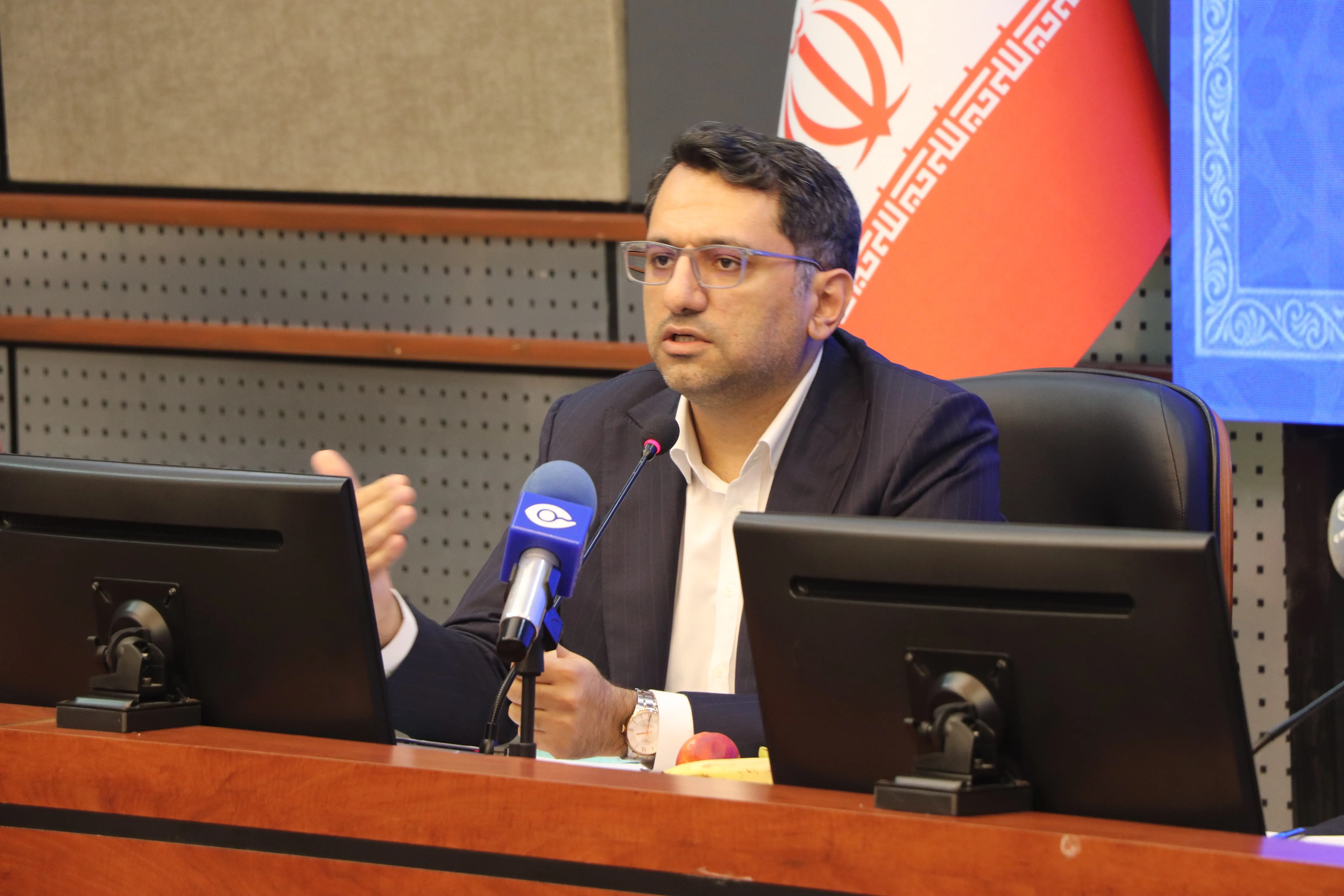 نشست مسرور با فعالان اقتصادی کیش