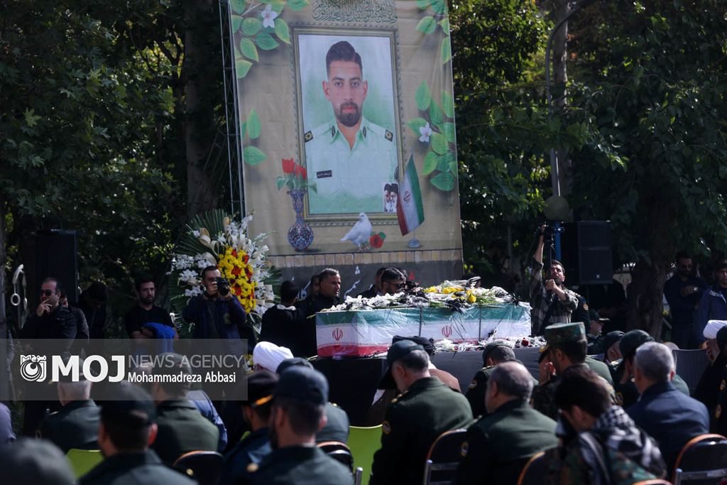 تشییع پیکر شهید مدافع امنیت «امیرمحمد شمسی»