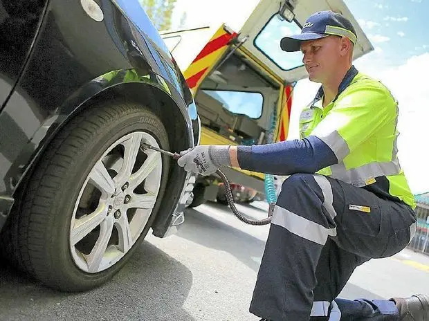 خدمات امداد فردا موتور