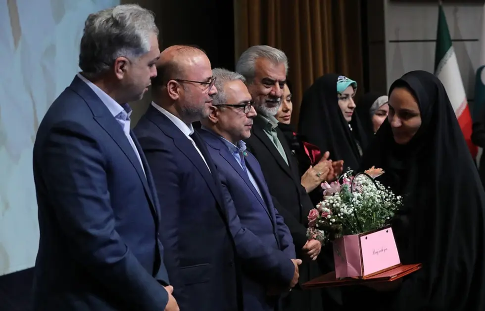 مراسم تجلیل روز زن در کیش