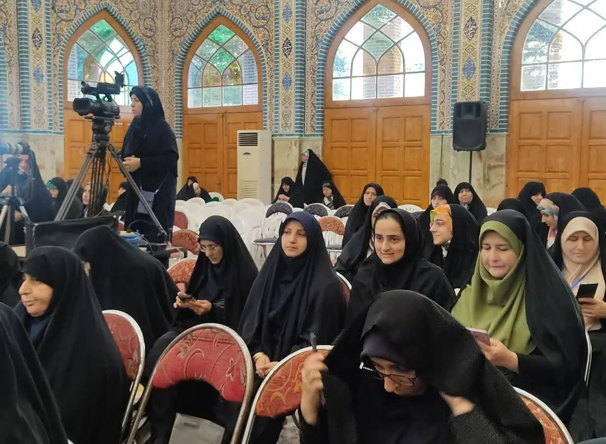 نخستین نشست بانوان اجلاس بین المللی پیرغلامان حسینی در گیلان 