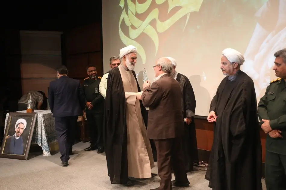 تجلیل از پیرغلامان حسینی کیش