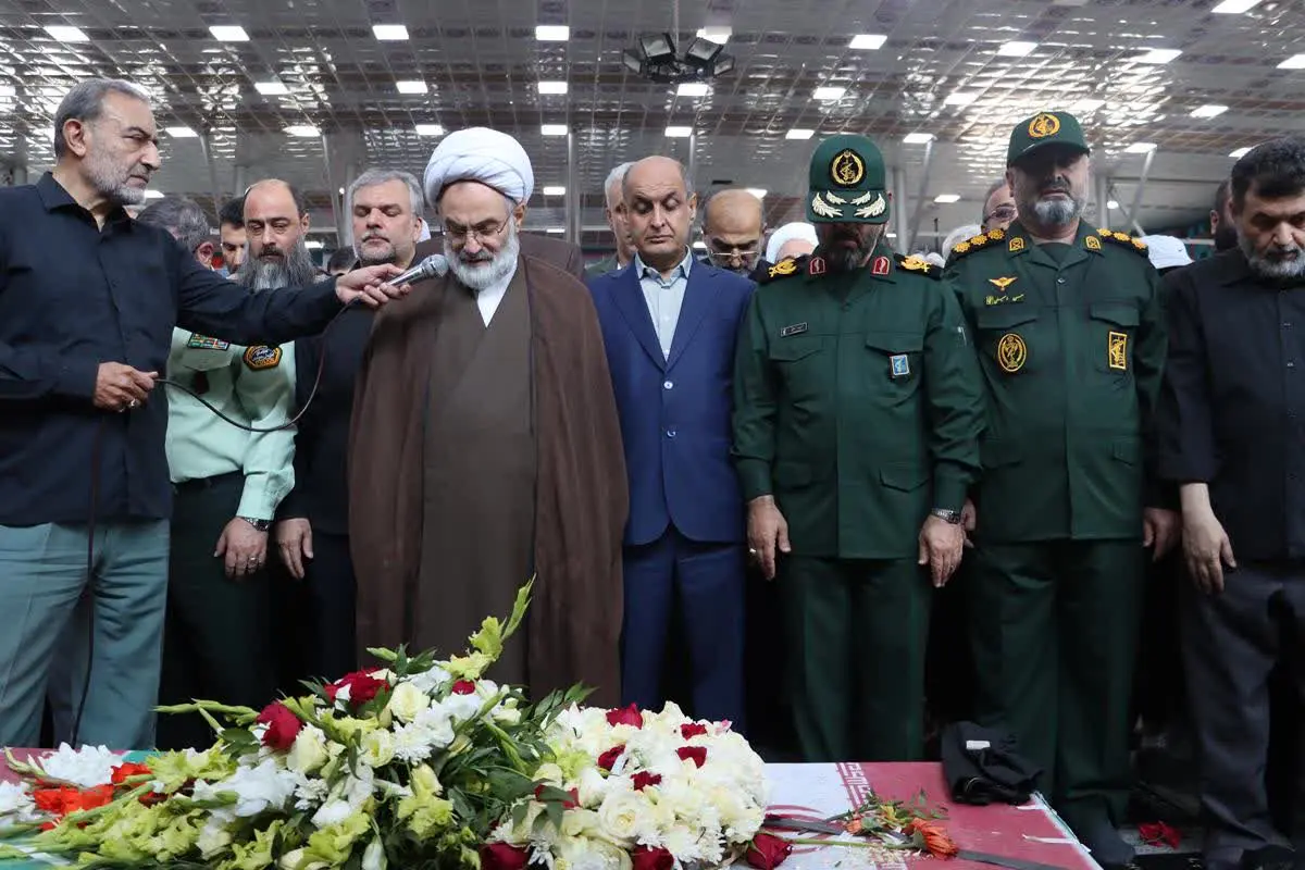 پیکر پیر رزمندگان گیلانی دفاع مقدس در رشت تشییع شد