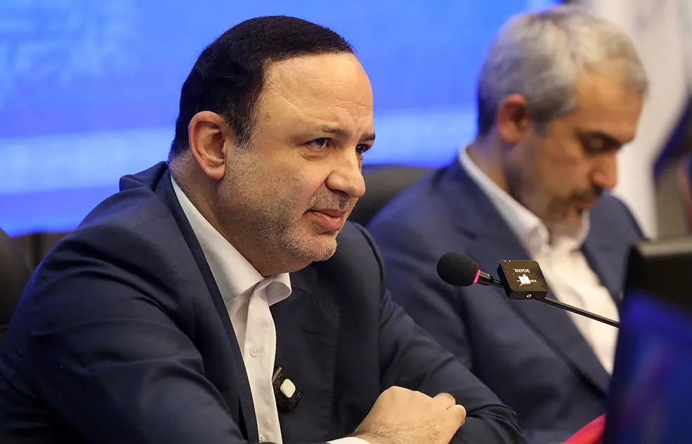 نشست وزیر اقتصاد با مناطق آزاد در کیش