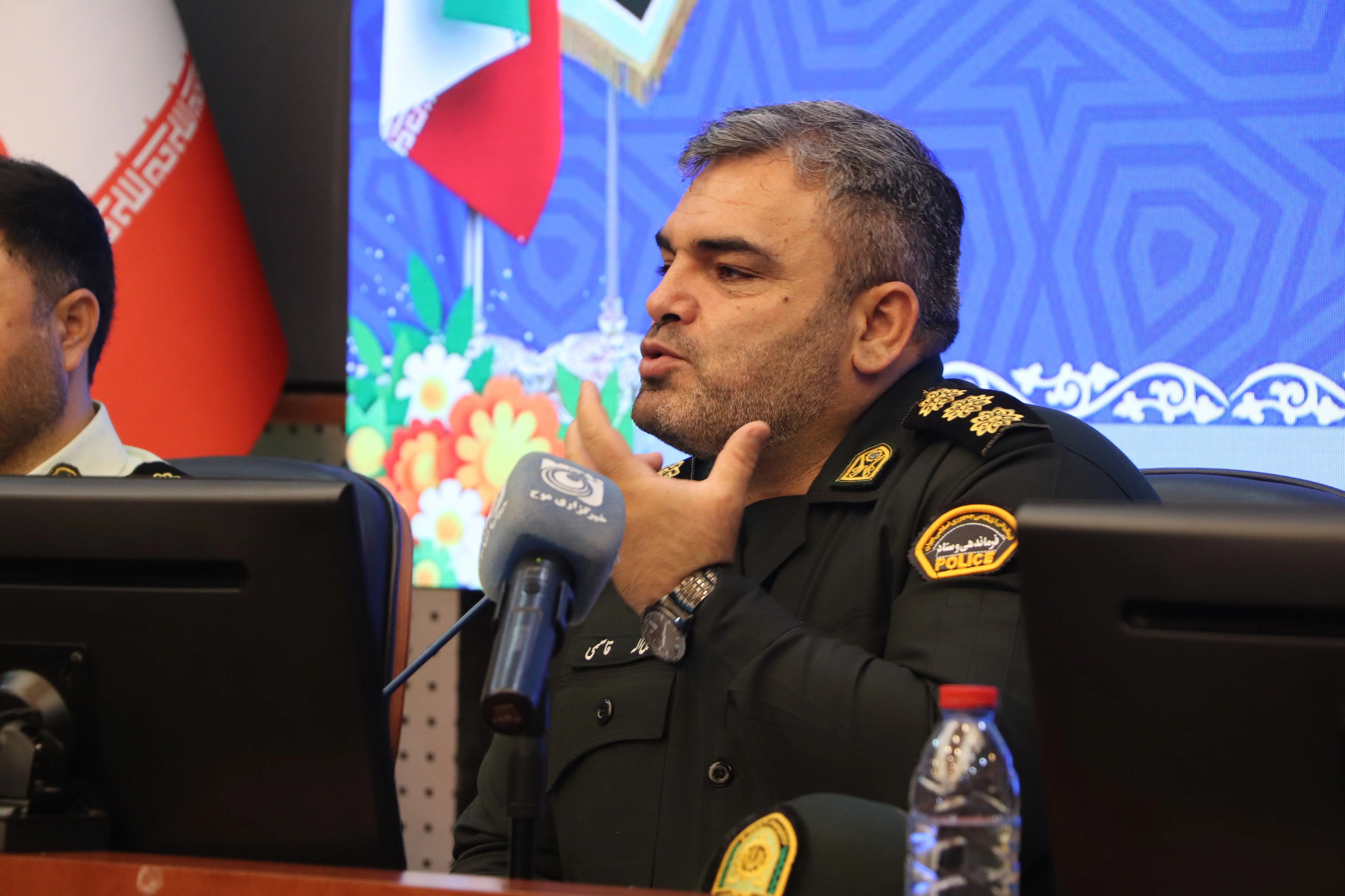 نشست خبری فرمانده نیروی انتظامی کیش به مناسبت روز خبرنگار 