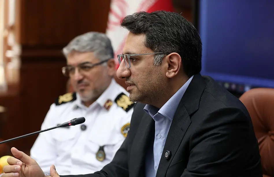 مراسم پلاک گذاری خودروهای وارداتی در کیش