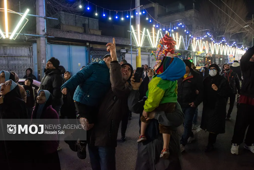 برگزاری جشن نیمه شعبان در خیابان ۱۷ شهریور