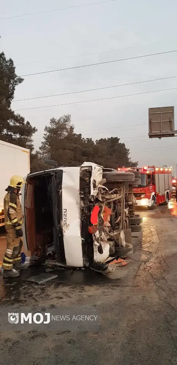 واژگونی مینی بوس