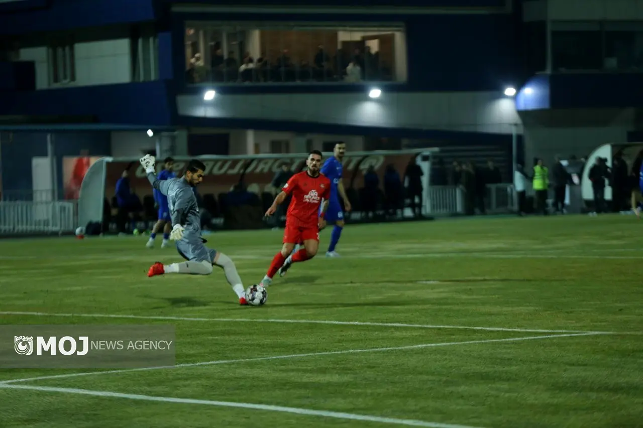 تراکتور تبرزز