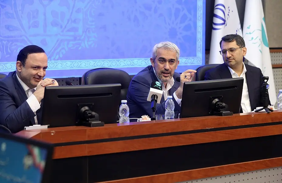 نشست وزیر اقتصاد با مناطق آزاد در کیش