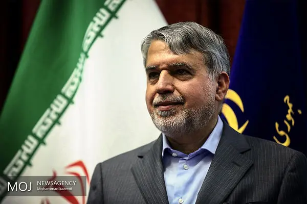 چرا اصرار داریم که بقای نظام و انقلاب را با شهدا گره بزنیم