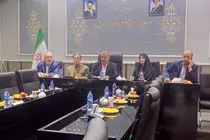 برای گسترش مشارکت خانواده‌ها در آموزش تلاش می کنیم