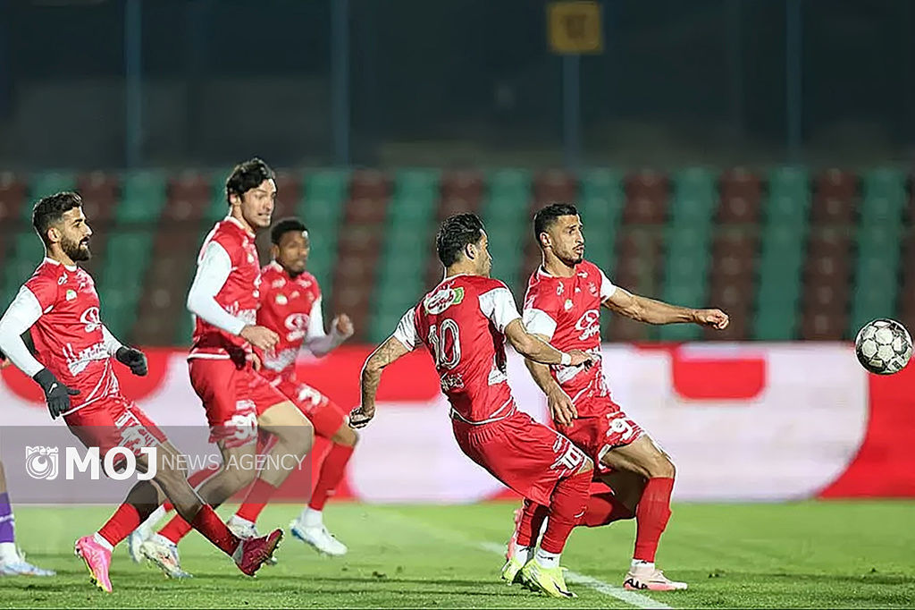 پرسپولیس 1 - 0 گل گهر/ سرخ ها از تعلل صدرنشین ها نهایت استفاده را کردند