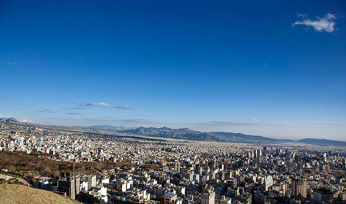 پاک شدن هوای تهران در پی وزش باد