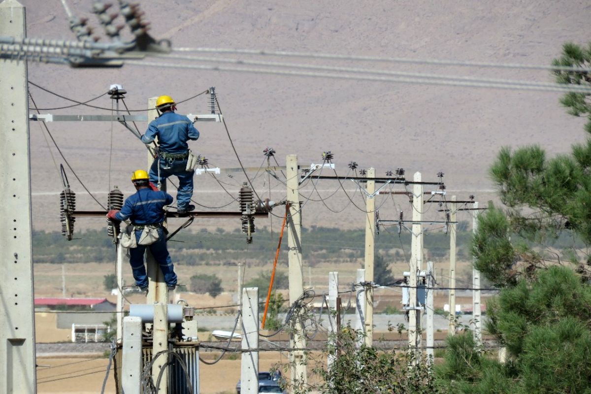 بهره بردای از پروژه های شرکت توزیع برق استان اصفهان در هفته دولت ۱۴۰۰