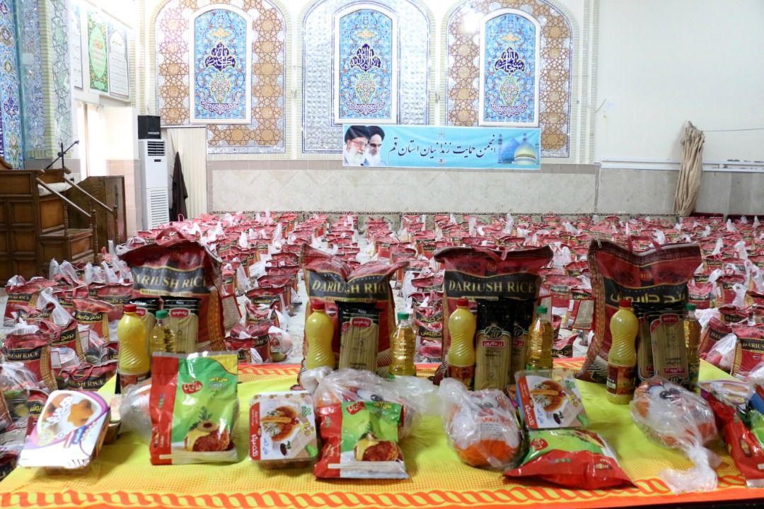 توزیع بیش از 900 بسته غذایی درب منازل خانواده‌های زندانی