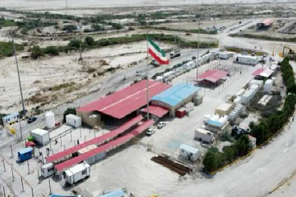 آغاز حمل یکسره کالا میان ایران و پاکستان برای نخستین بار از پایانه مرزی ریمدان