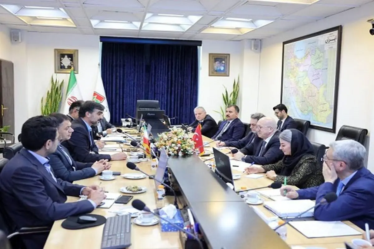 افزایش سطح مبادلات تجاری و حملونقل بینالمللی بین جمهوری اسلامی ایران و ترکیه از اولویتهای وزارت راه و شهرسازی است