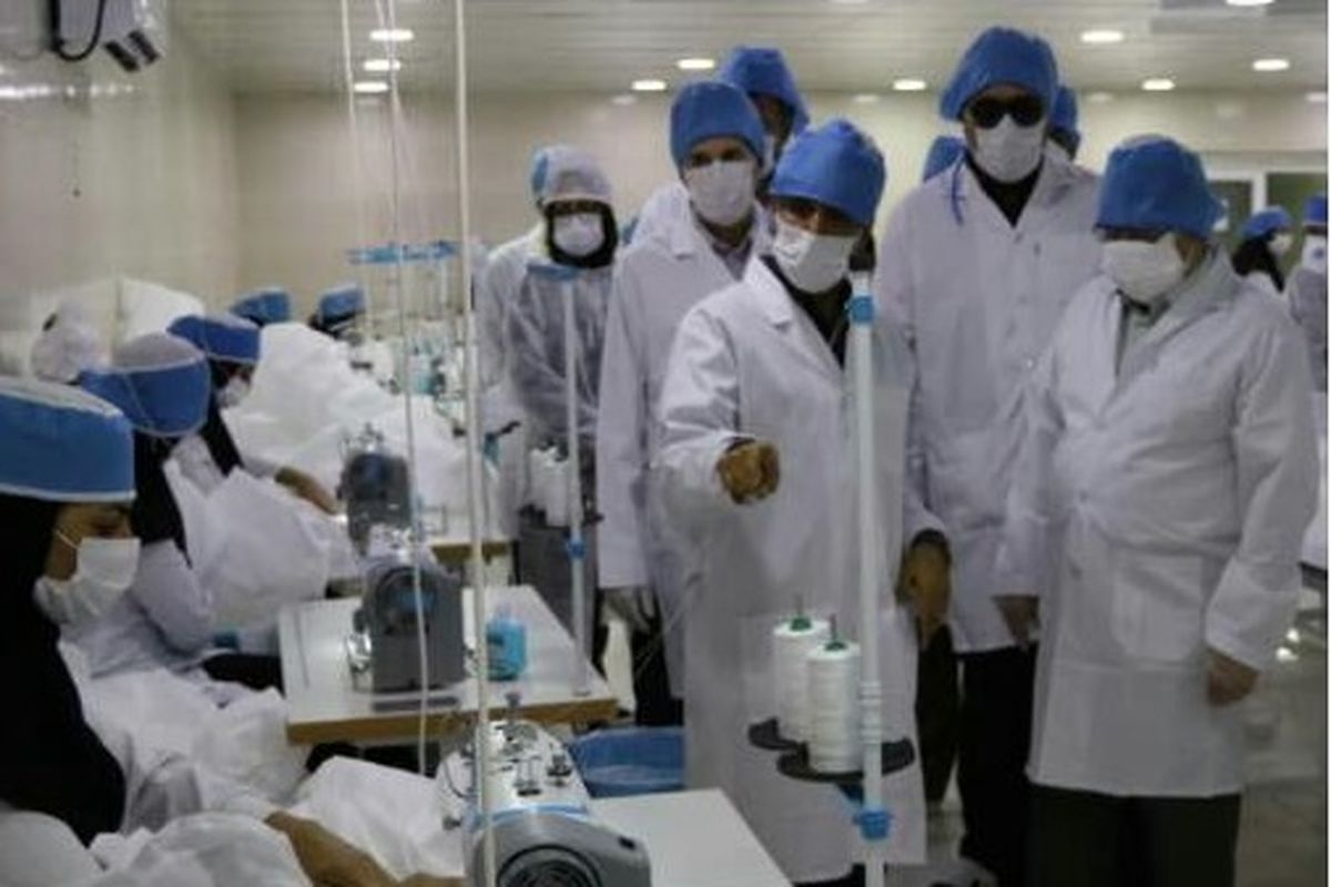 افتتاح خط تولید ماسک، ژل ضدعفونی و لباس ضد ویروس در بندرعباس 