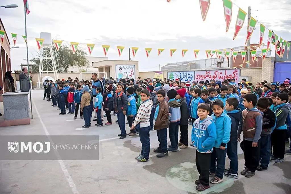 فردا در مدارس کشور «زنگ زبان فارسی» به صدا درمی‌آید