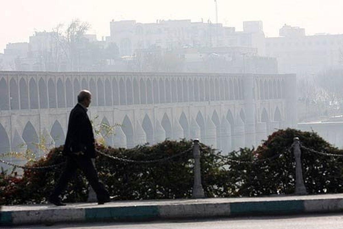 کیفیت هوای اصفهان برای گروه های حساس ناسالم است / شاخص کیفی هوا 134
