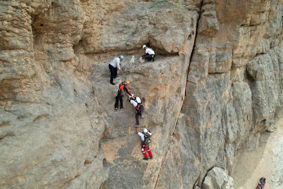 مانور امداد و نجات کوهستان در منطقه دره گاهان تفت