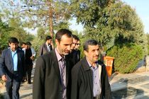 احمدی‌نژاد در مرقد امام خمینی حضور یافت