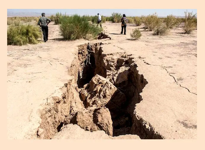 فرونشست نتیجه بهره‌برداری غیرمتوازن از سفره‌های آب است