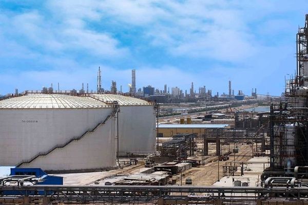 بازدید معاون نظارت بر تولید و زنجیره تأمین گروه صنایع پتروشیمی خلیج‌فارس از پتروشیمی اروند