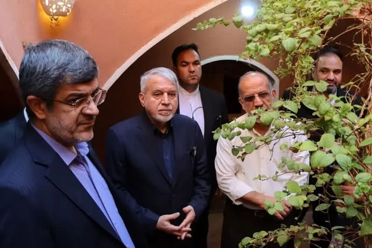 بازدید وزیر میراثفرهنگی، گردشگری و صنایعدستی از بافت تاریخی ندوشن/ تأکید بر صیانت و بهرهبرداری گردشگری از آثار مذهبی و دفاعی