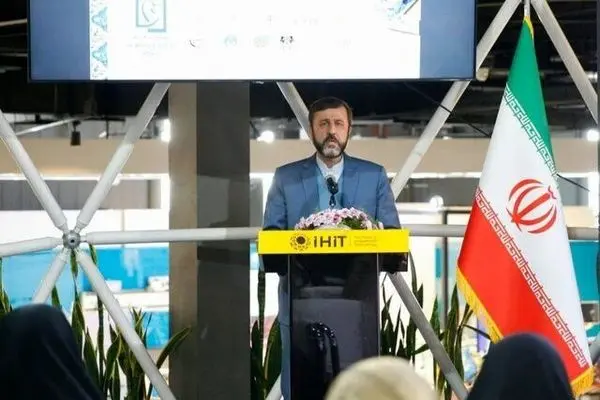 ملتی نیستیم که با فشار و تهدید و تحریم بتوانند خواسته‌ای را بر ما تحمیل کنند