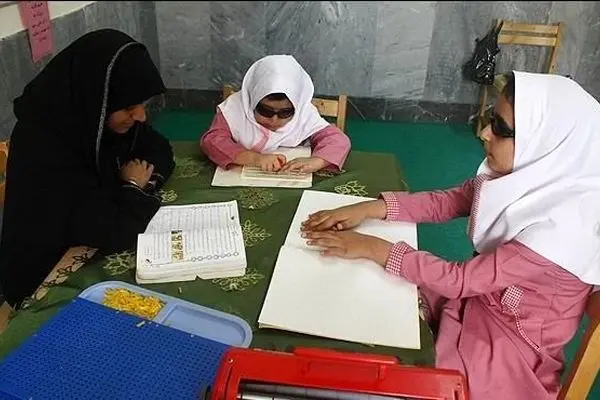 بیش از ۲۳ هزار معلم در مدارس استثنایی کشور تدریس می کنند