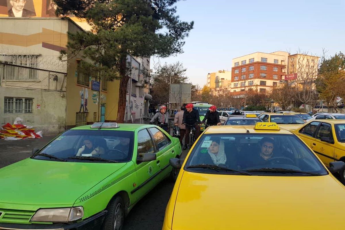 دوچرخه‌سواری شهردار تهران در سه شنبه های بدون خودرو