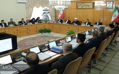 جلسه بررسی آخرین وضعیت بازار ارز به ریاست روحانی آغاز شد