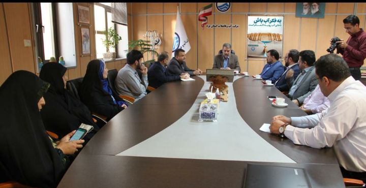 بازدید اعضای شورای شهر از خط پدافندی انتقال آب صنعت به شهر یزد