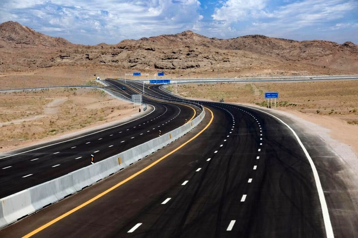 ۱۵۷ کیلومتر پروژه راهسازی در استان اصفهان در حال احداث است