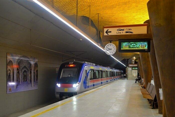۳ ایستگاه مترو تهران به جاماندگان پیاده روی اربعین خدمات رایگان می‌دهند