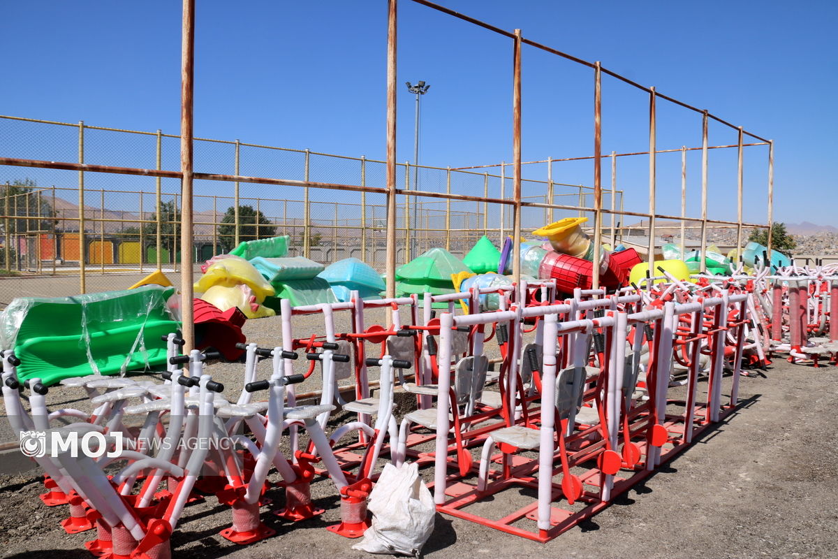 نصب 11 ست ورزشی و بازی کودکان در پارکهای سنندج 