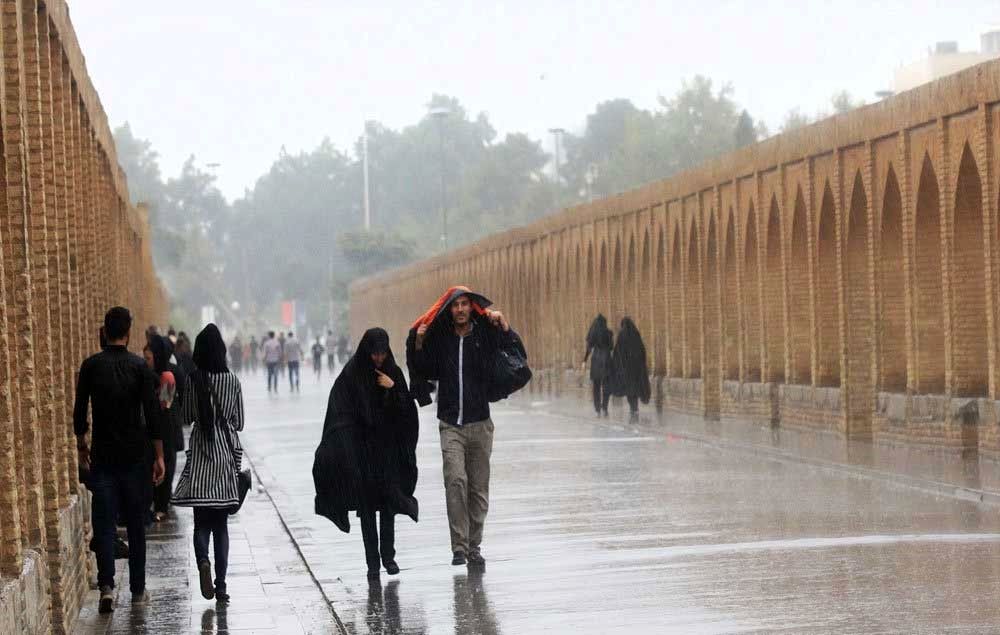 ورود سامانه بارشی از روز جمعه در استان اصفهان