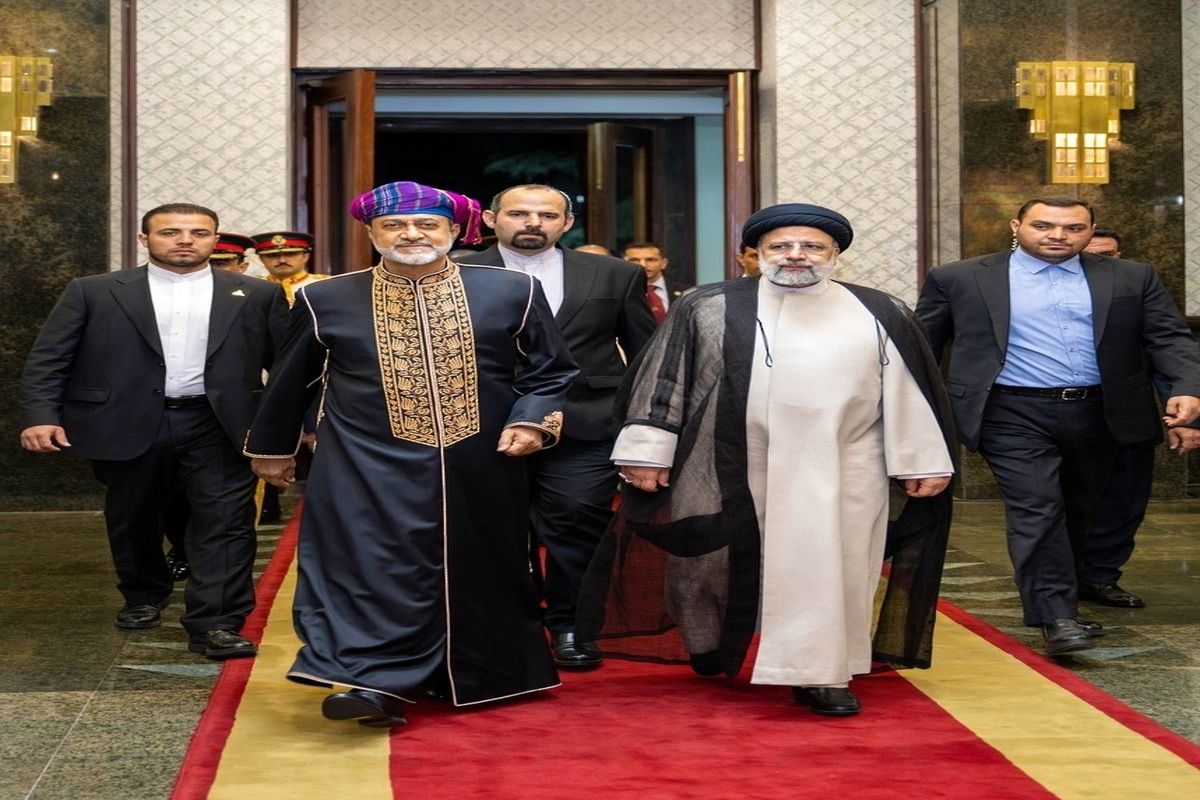 ریزش قیمت دلار با سفر پادشاه عمان به ایران / سلطان عمان قاصد پیام بایدن است؟