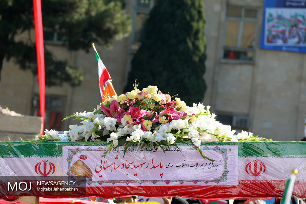 مراسم تشییع پیکر شهید سجاد شاهسنایی در اصفهان