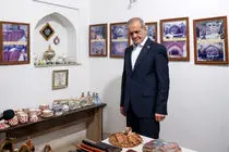 رئیس جمهور از مسجد کبود ایروان و اقامه نماز با نمازگزاران بازدید کرد