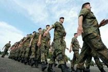 راستی های افراطی وزیر دفاع آلمان را تحت فشار قرار دادند