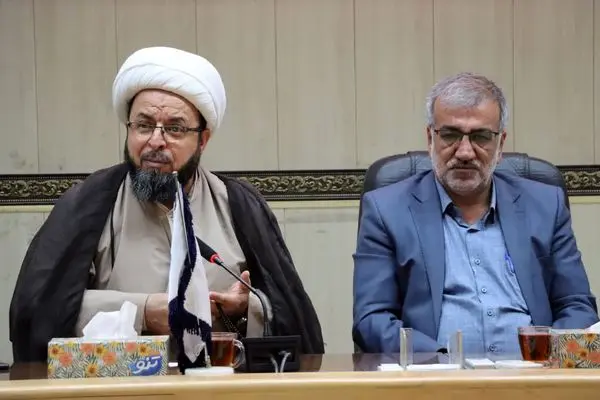 امر به معروف، جامعه را با محبت و عدالت تربیت می‌کند