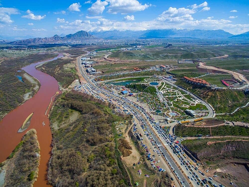 اولین جلسه ستاد خدمات سفر مناطق آزاد کشور برگزار شد