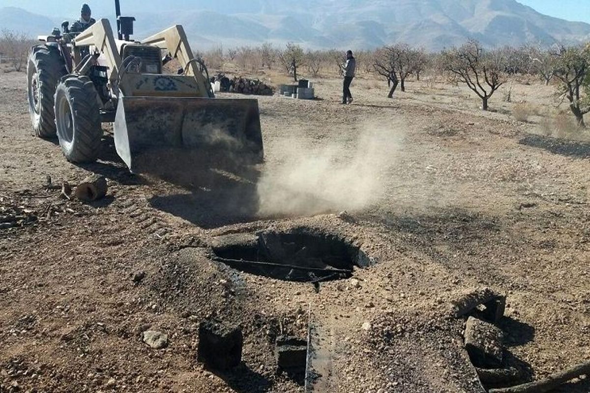 تخریب 50 حلقه چاه غیر مجاز در نجف آباد