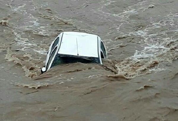 مفقود شدن پنج نفر بر اثر سقوط در رودخانه "حویق" در چالش