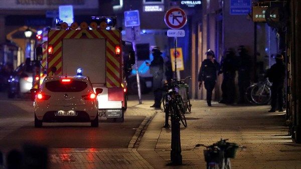 جزئیات تیراندازی در فرانسه/ 3 نفر کشته شدند