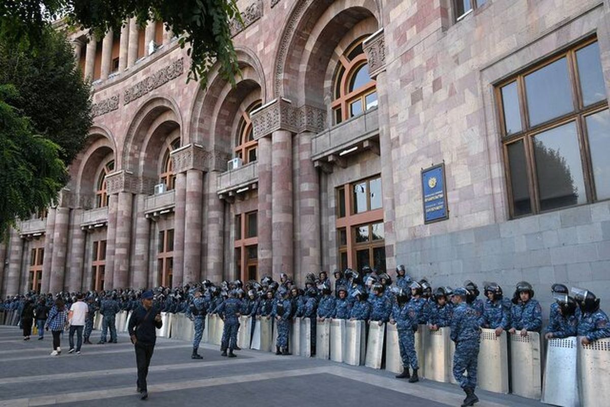 تظاهرات مخالفان پاشینیان در پایتخت ارمنستان