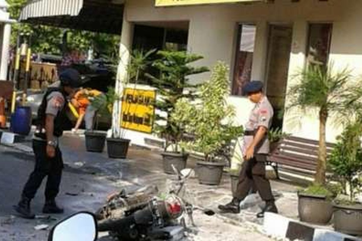 حمله ترویست انتحاری به مقر پلیس در اندونزی